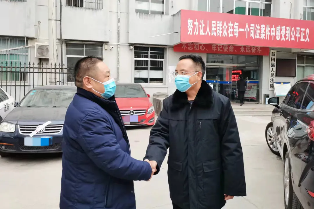 蓝法干警战“疫”忙 爱心捐赠暖人心