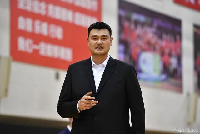 cba裁判为什么偏北京(杨宏锋裁判退役，王怀玉接替杜锋成主帅，上海重金挖周琦)