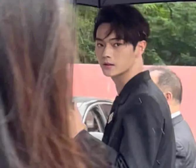 帅出天际的男神