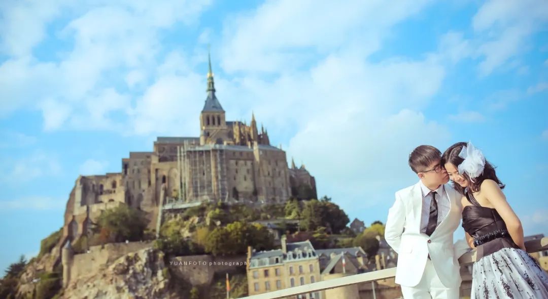 抱歉蹭热，看到周杰伦新专辑封面，回忆在圣米歇尔山的旅拍照片