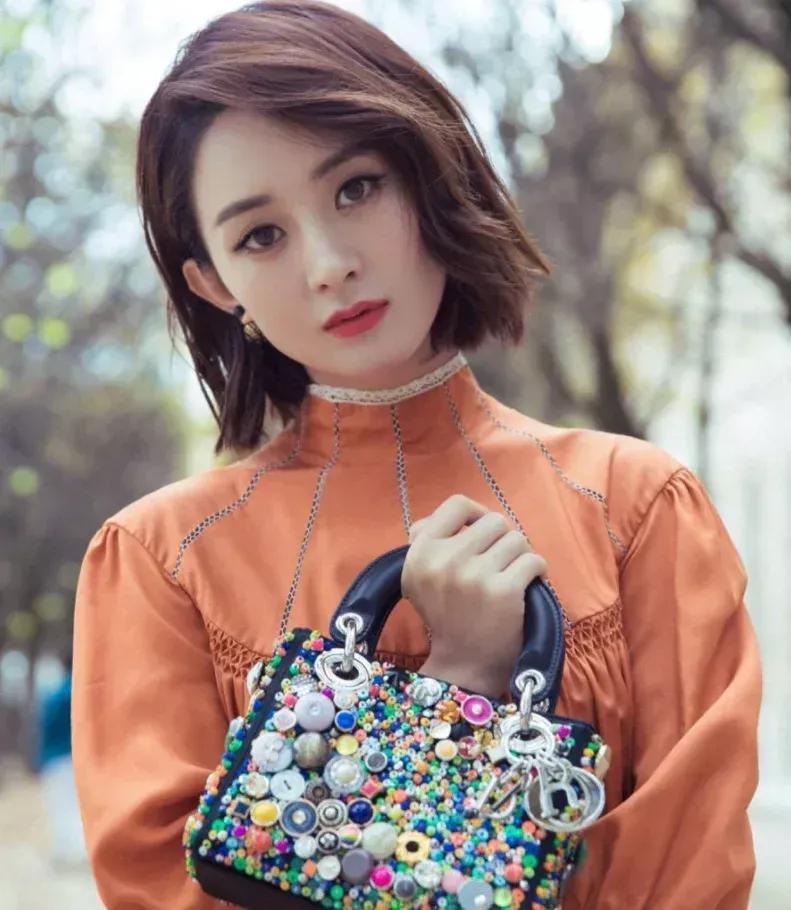 赵丽颖和baby同一件衣服不同风格