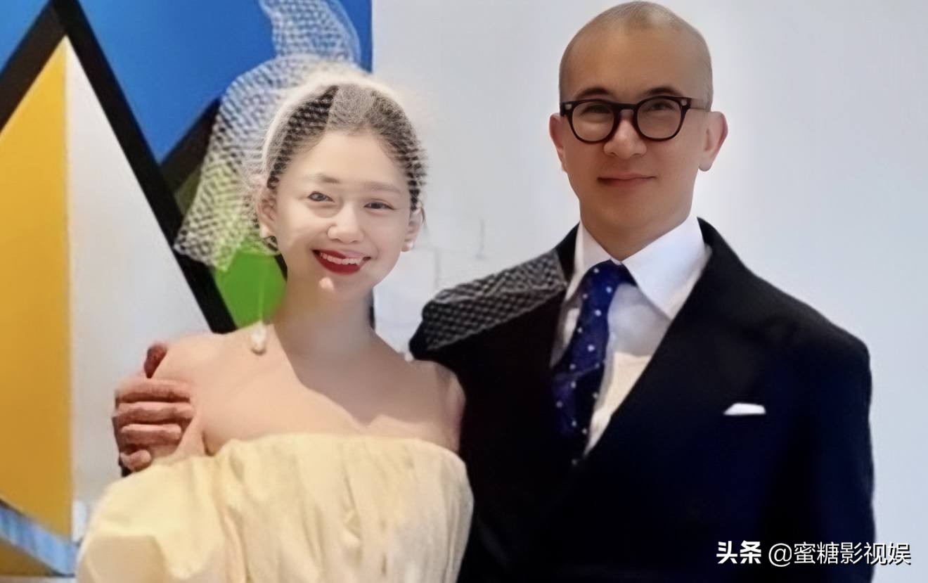 大S颜值回春，与具俊晔的婚纱照，被调侃“美S和她的光头保镖”