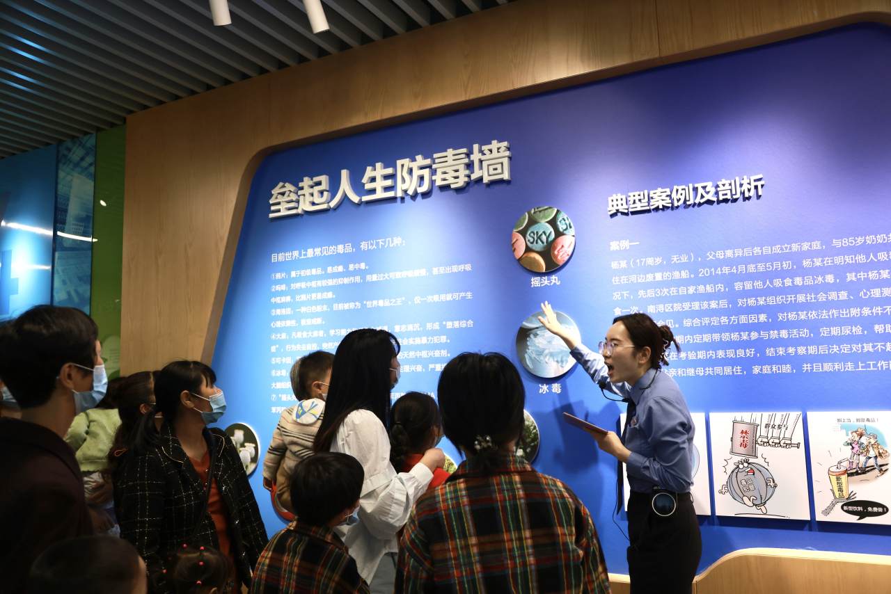 “关爱残疾儿童 共创幸福未来”检察院开放日活动举行