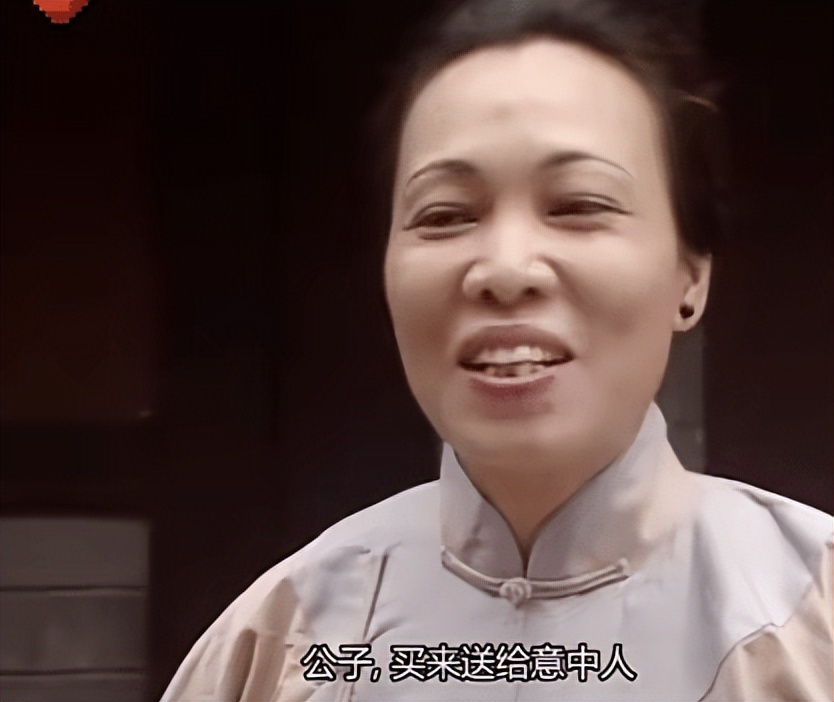 女演员许思敏正式签约TVB，此前跑龙套30年！横店的龙套们该醒了