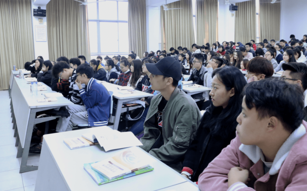 大学含金量高的证书有哪些？学生考完不后悔，用处非常大