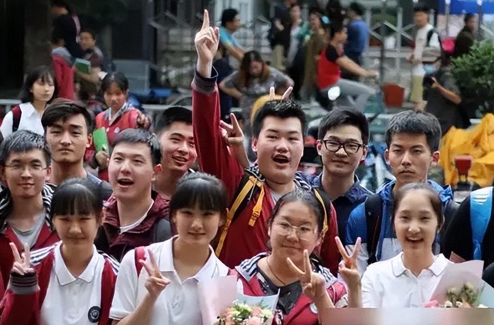 谁偷了我的21分？学生高考分数从619变598，赋分制让人摸不到头脑