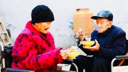 七绝《父母情》三首