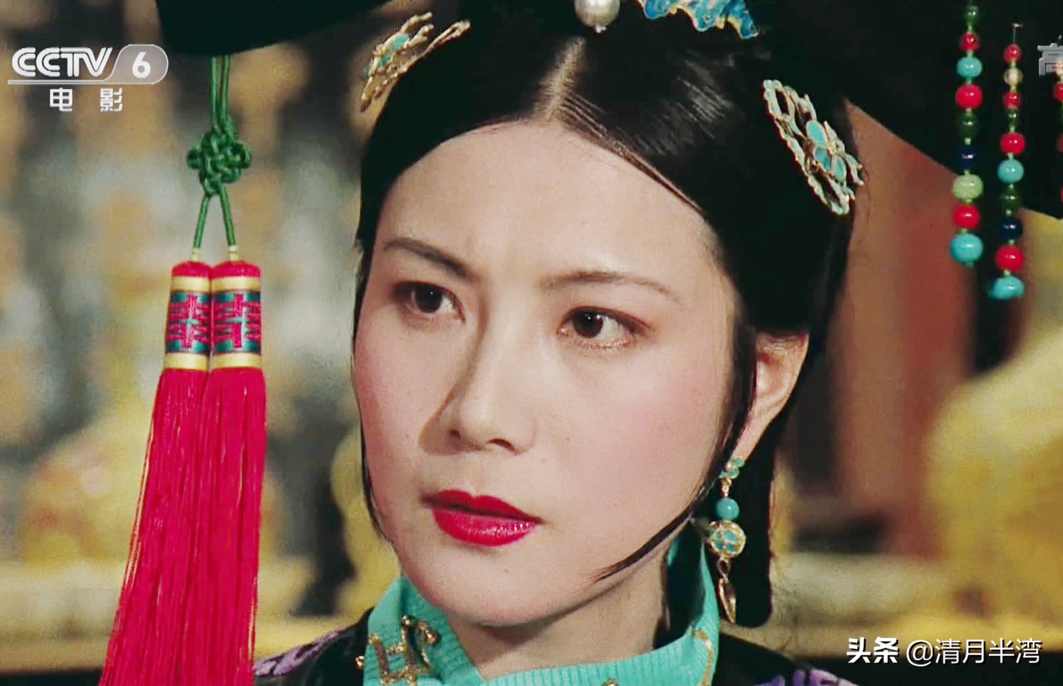 颜值高也不一定驾驭得了旗头装，能上清宫美人榜的，我只服这10位