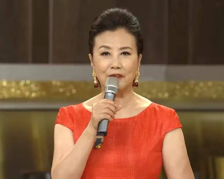 香港回归25周年众星齐聚！成龙好老刘德华气场强，霆锋伟霆似同龄