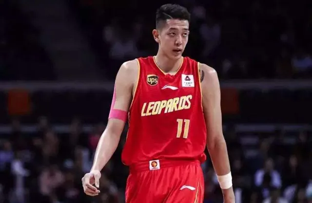 沈梓捷为什么挑战nba(3连败！从联盟第二到联盟第七！深圳陨落再证沈梓捷是CBA超巨)