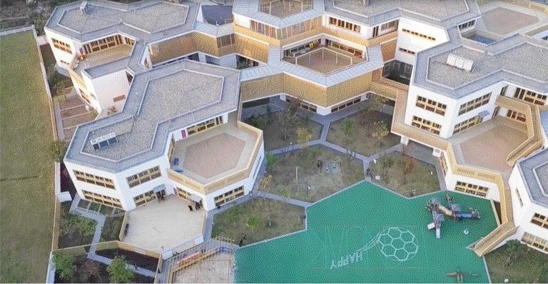 五颜六色的幼儿园OUT了！快看这蜂巢般的“素颜”校园