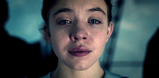 好莱坞美少女爆红！金发碧眼身材火辣，却被骂丑直播爆哭？