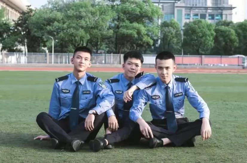 司法警校和公安警校有什么不同？考生该如何选择报考警校？