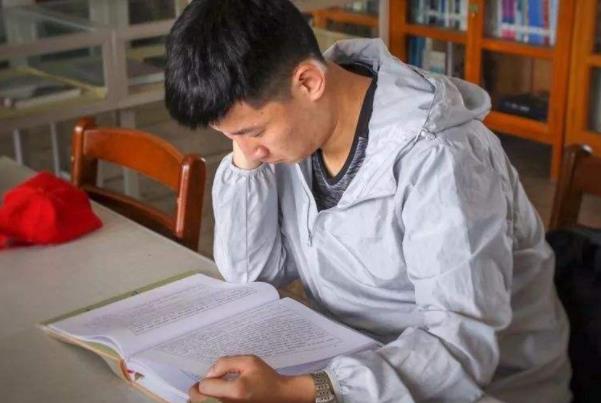 英语高考降为副科，物理和历史变为主科？教育局如何回应