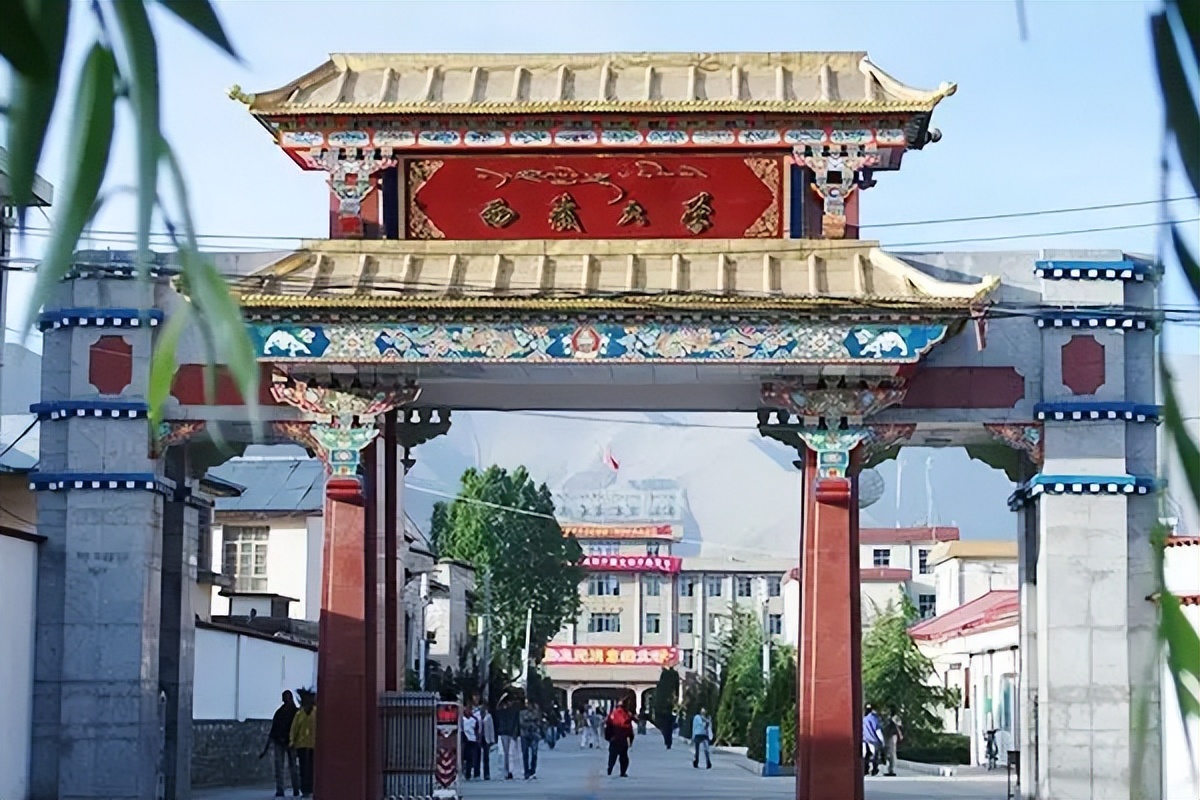 这所211大学“太心酸”，学生毕业可“包分配”，可还是无人问津