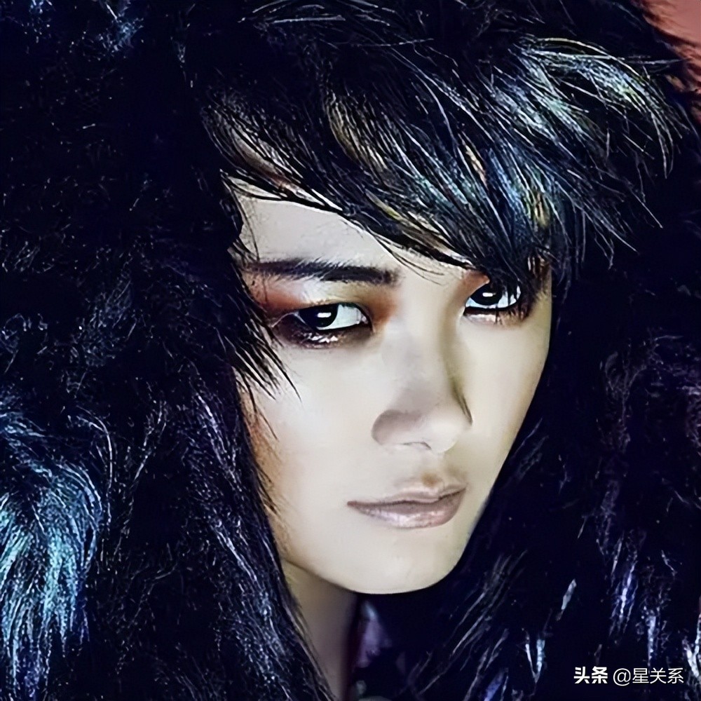 瘦到病态、黑绿嘴唇，这些畸形的审美让人看了浑身难受