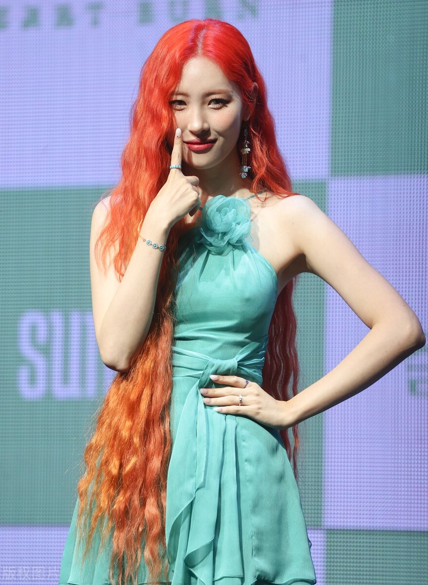 Sunmi在首尔召开新专辑《Yeol-iolayo》记者会现场献艺激情四起