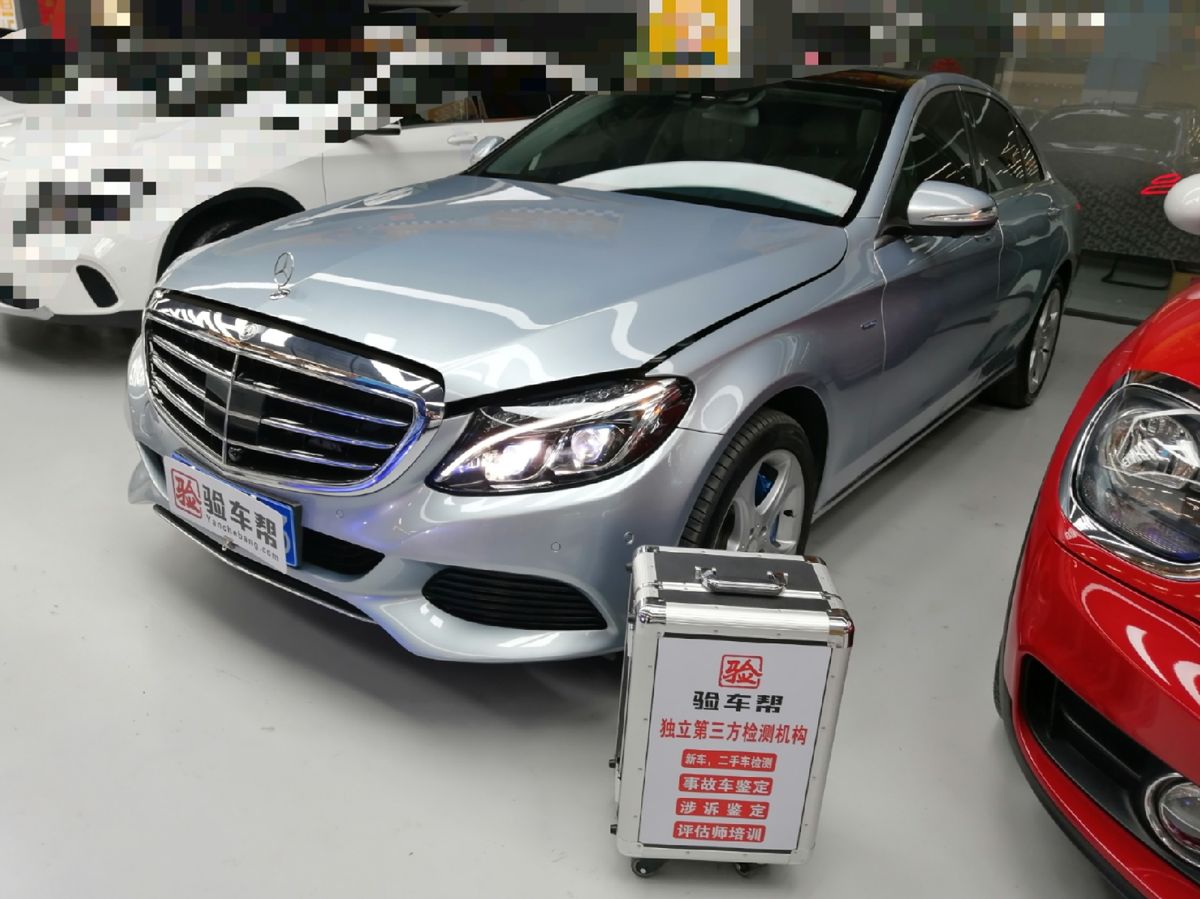 花2X多萬在某二手車市場買了一輛某檢測機構(gòu)認證車，居然有切割？