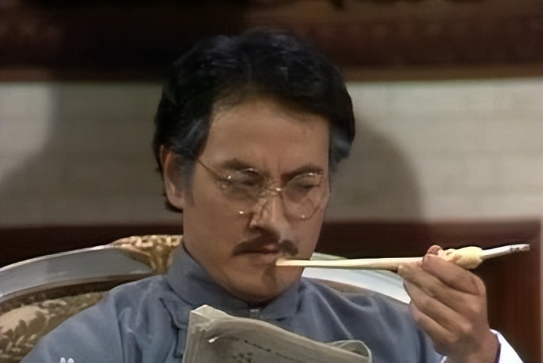 《上海滩》42年过去，演员差距大，男二66像36岁，2位老戏骨离世