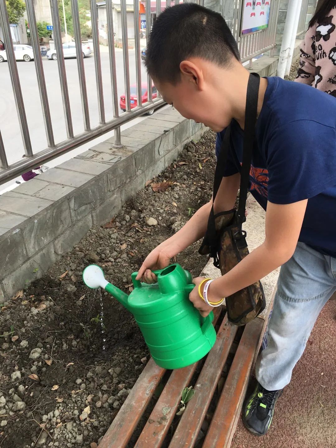 以劳动之名 收获成长之乐｜新兴小学开展“小农夫”劳动教育课程