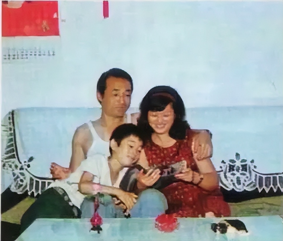 黃曉明之母張素霞：挽救過兒子的婚姻，現在她的心最痛