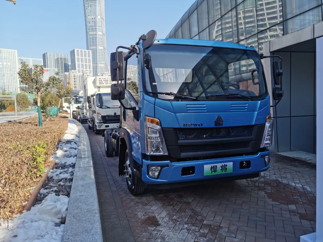 中国重汽2022年会都有啥车？600马力黄河X7丨汕德卡C9H等30多款