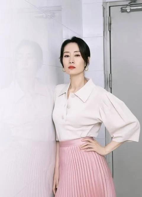 离婚后反而更受欢迎的六位女星，一个比一个有气质，你最喜欢谁？