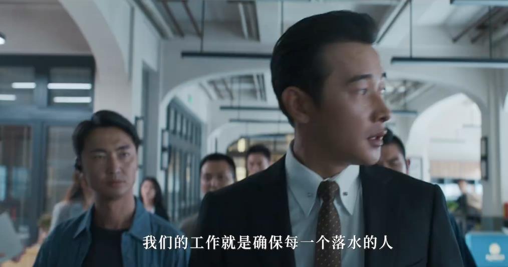 罗晋《庭外》今晚6点开播，阵容强大，3大看点啥都有，有大剧看了