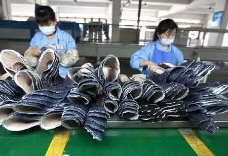 昔日鞋王,“卖身”当网红!关店之后,这次连工厂都保不住了