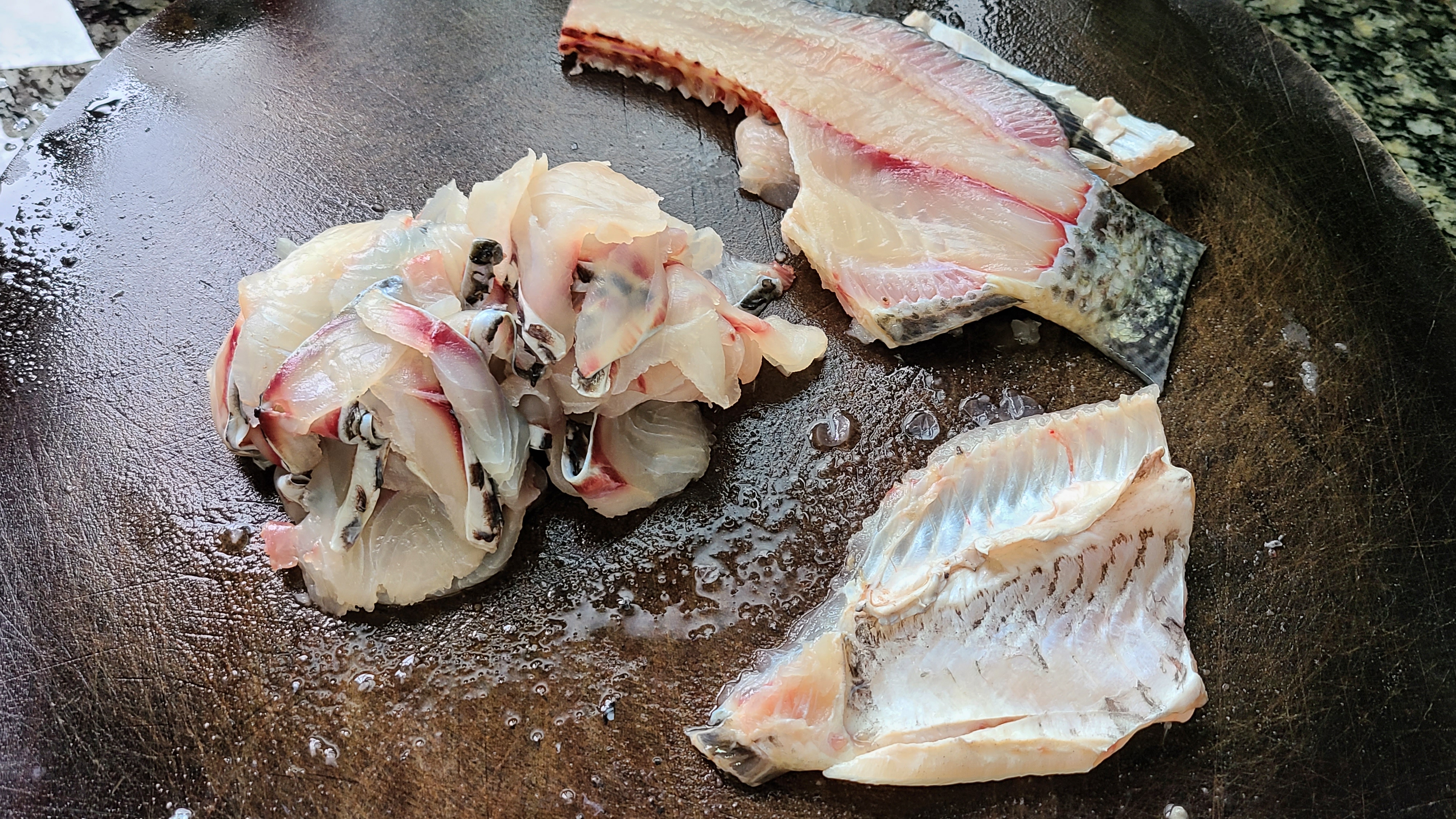 葱油鱼片，广东出了名的美食，老厨师教你做出来，简单好吃