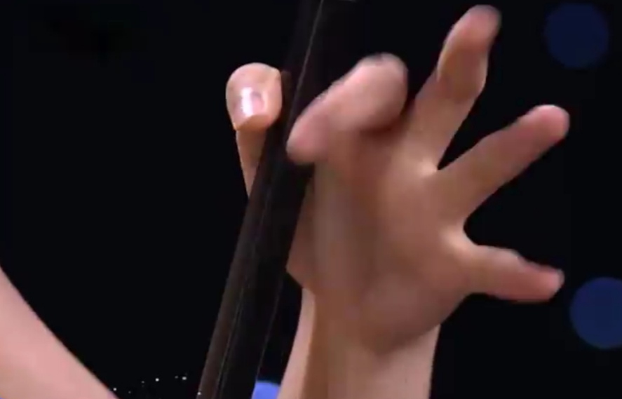 中老年人自学二胡常见的半途而废和进步缓慢这两个问题该怎样解决