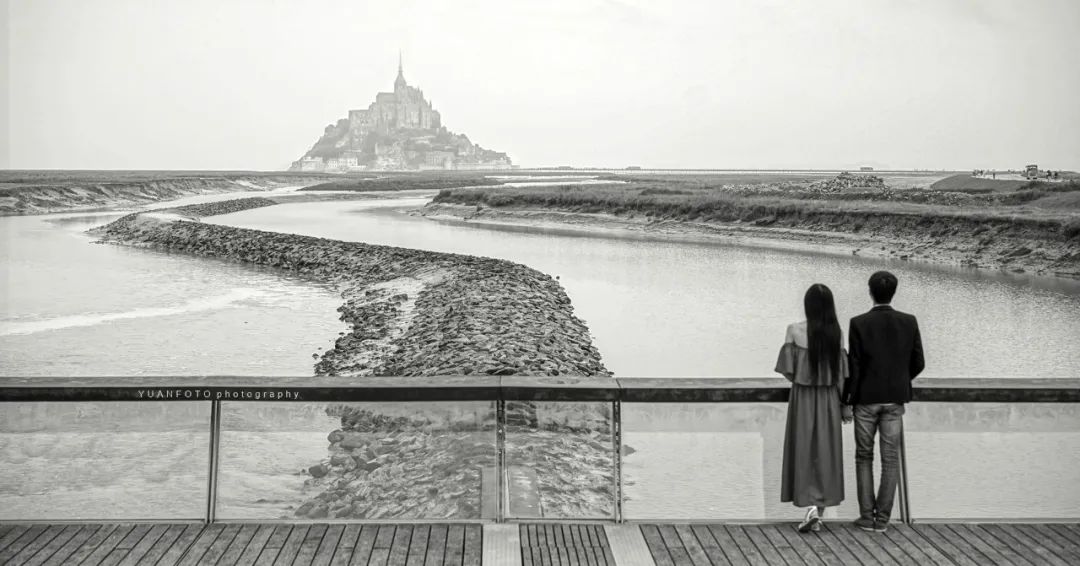 抱歉蹭热，看到周杰伦新专辑封面，回忆在圣米歇尔山的旅拍照片