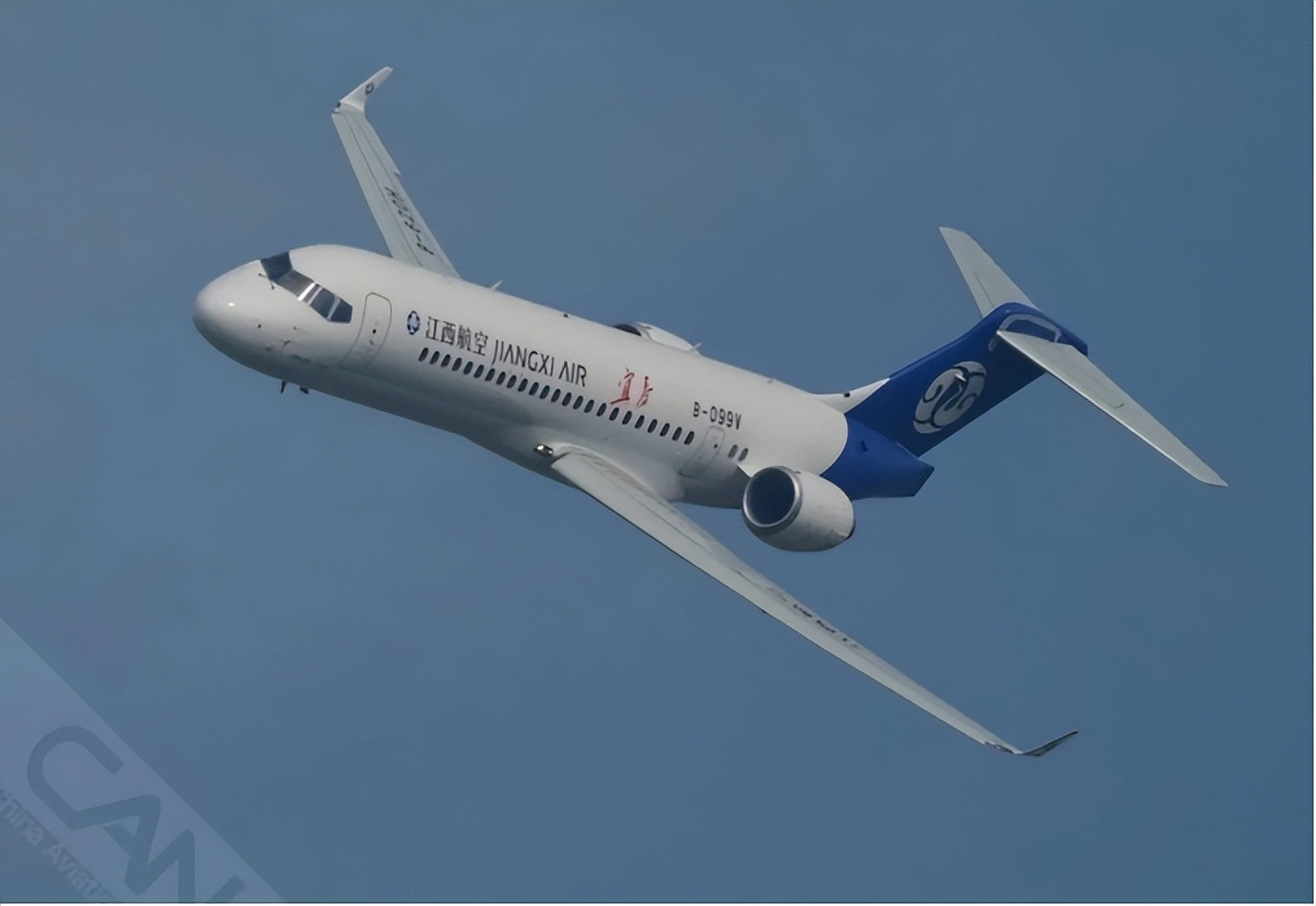 国产飞机终于崛起!国内7家航空公司用上arj21,海外也有市场