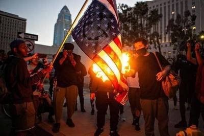 ����˹���������棬��ͻ���������������ս����Լ���ַ�սʾ��