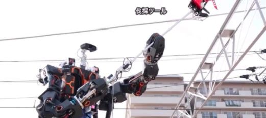 修理铁路的高达，将取代人工进行铁路修理