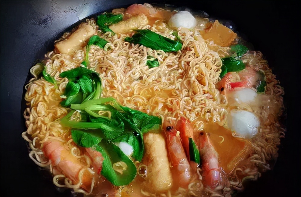 方便面、味精、鸡精，吃了会致癌？提醒真正有危险的是5类物质