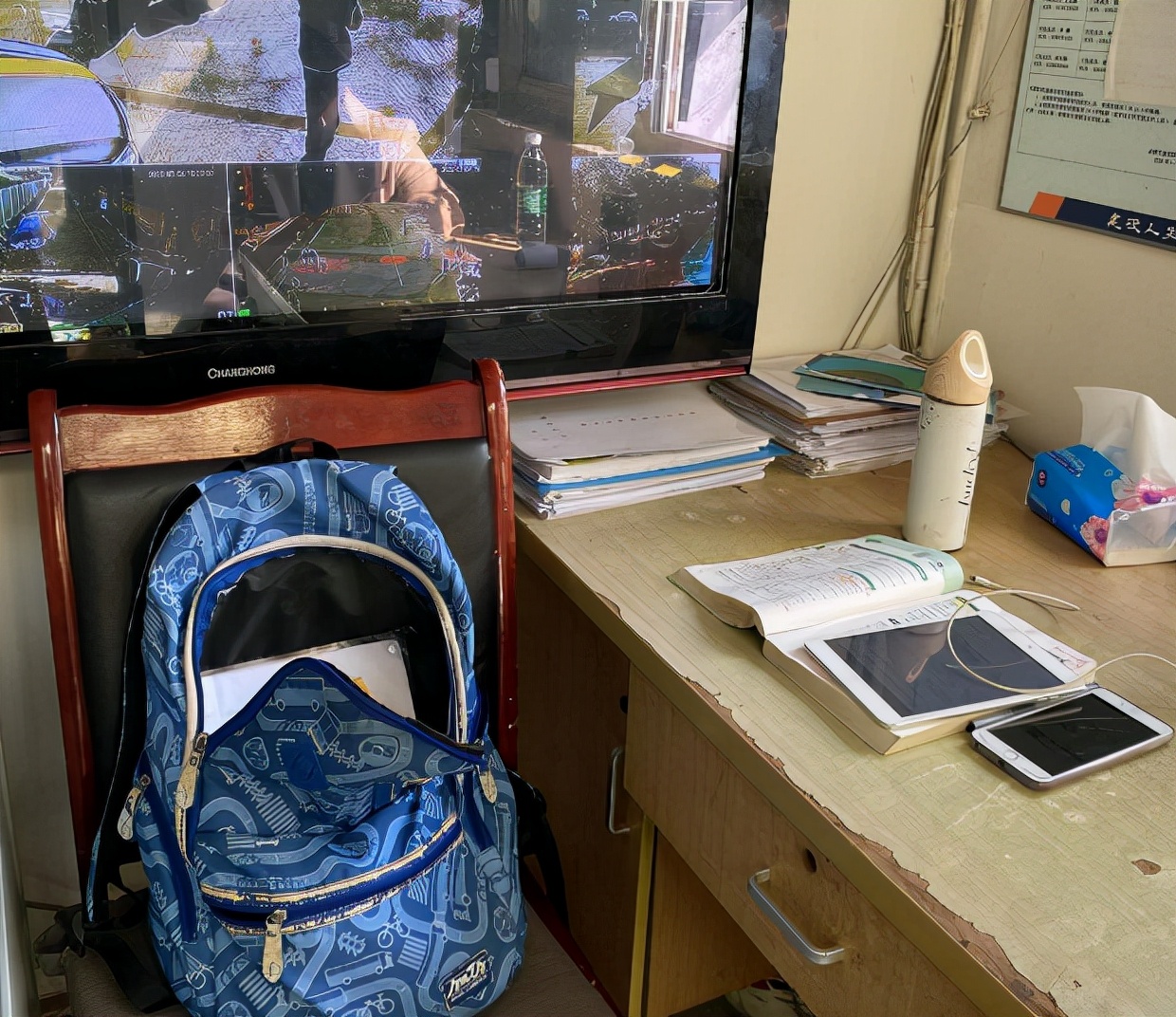 23岁的211本科生，毕业后为何选择去学校当保安？原因揭露现状