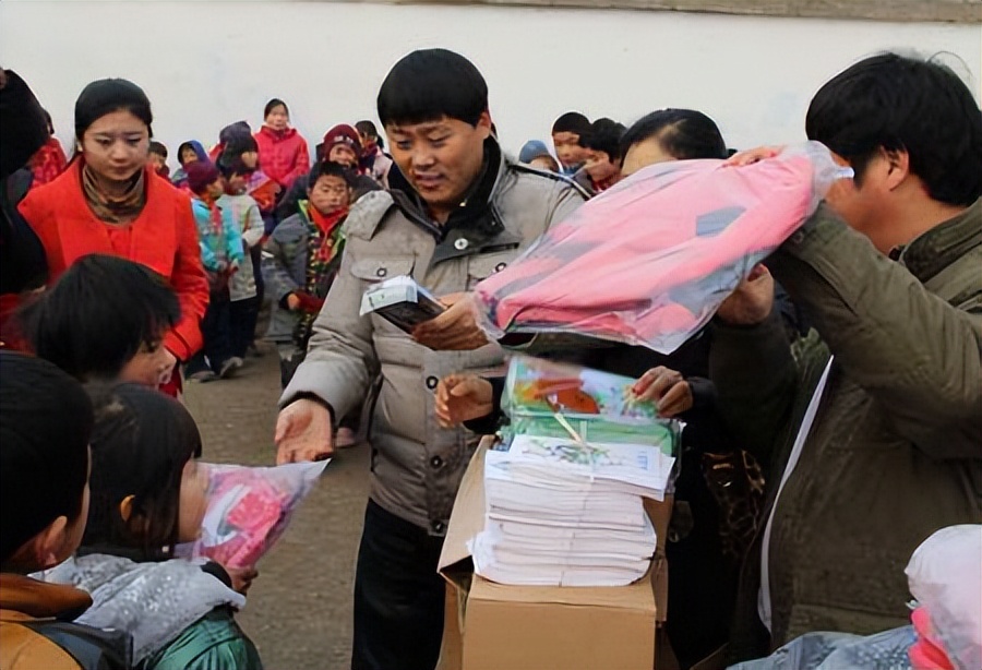 草根歌手刘大成：父亲陪我走上成名之路，走红后不忘农民本色