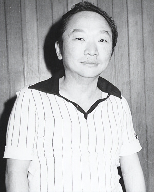 杨钧钧：当年的古龙御用女主惨遭群嘲，她经历了什么？