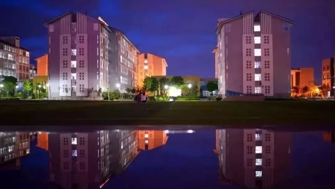 今天，全国热搜！总要去趟山西吧！