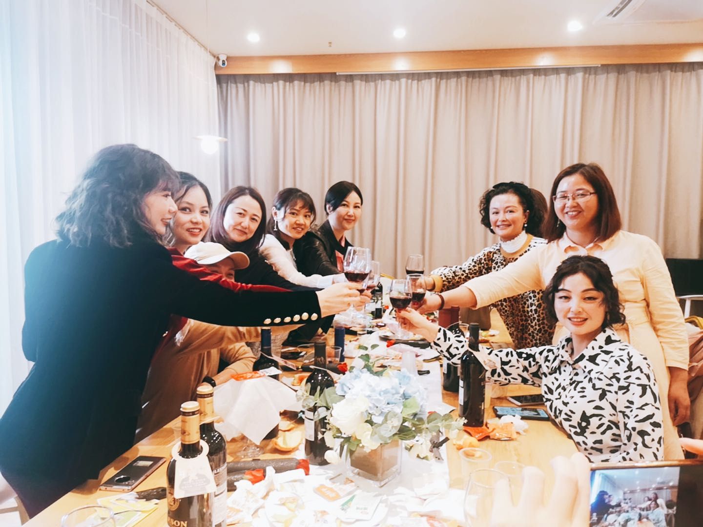 难以置信!雷盛红酒为什么这么火?