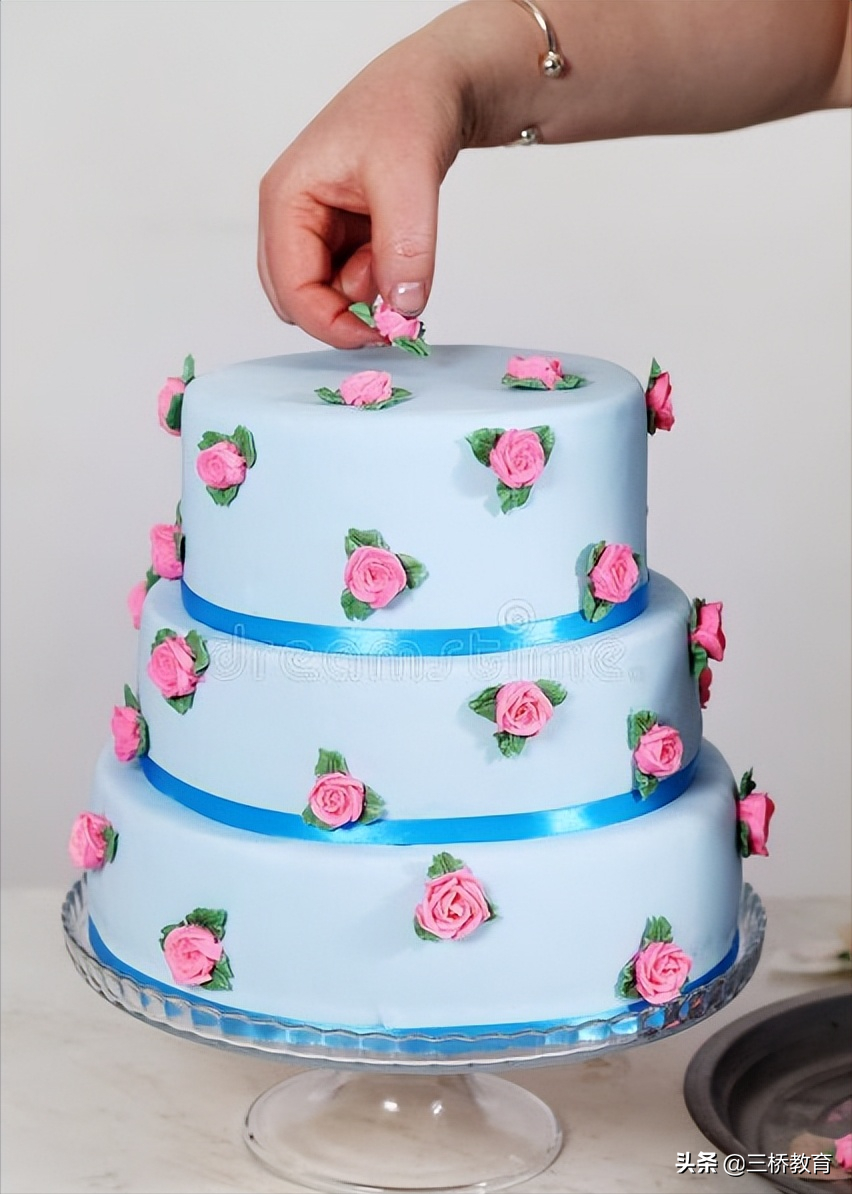 三桥解答｜为什么很多人觉得蛋糕店学徒工难做？裱花技术都难学？