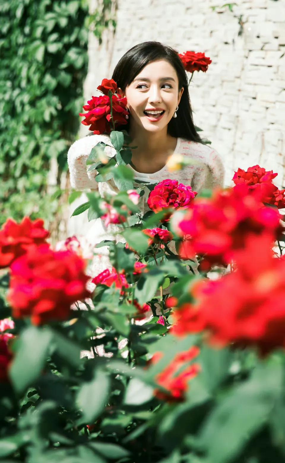 佟丽娅小酒窝真的很迷人