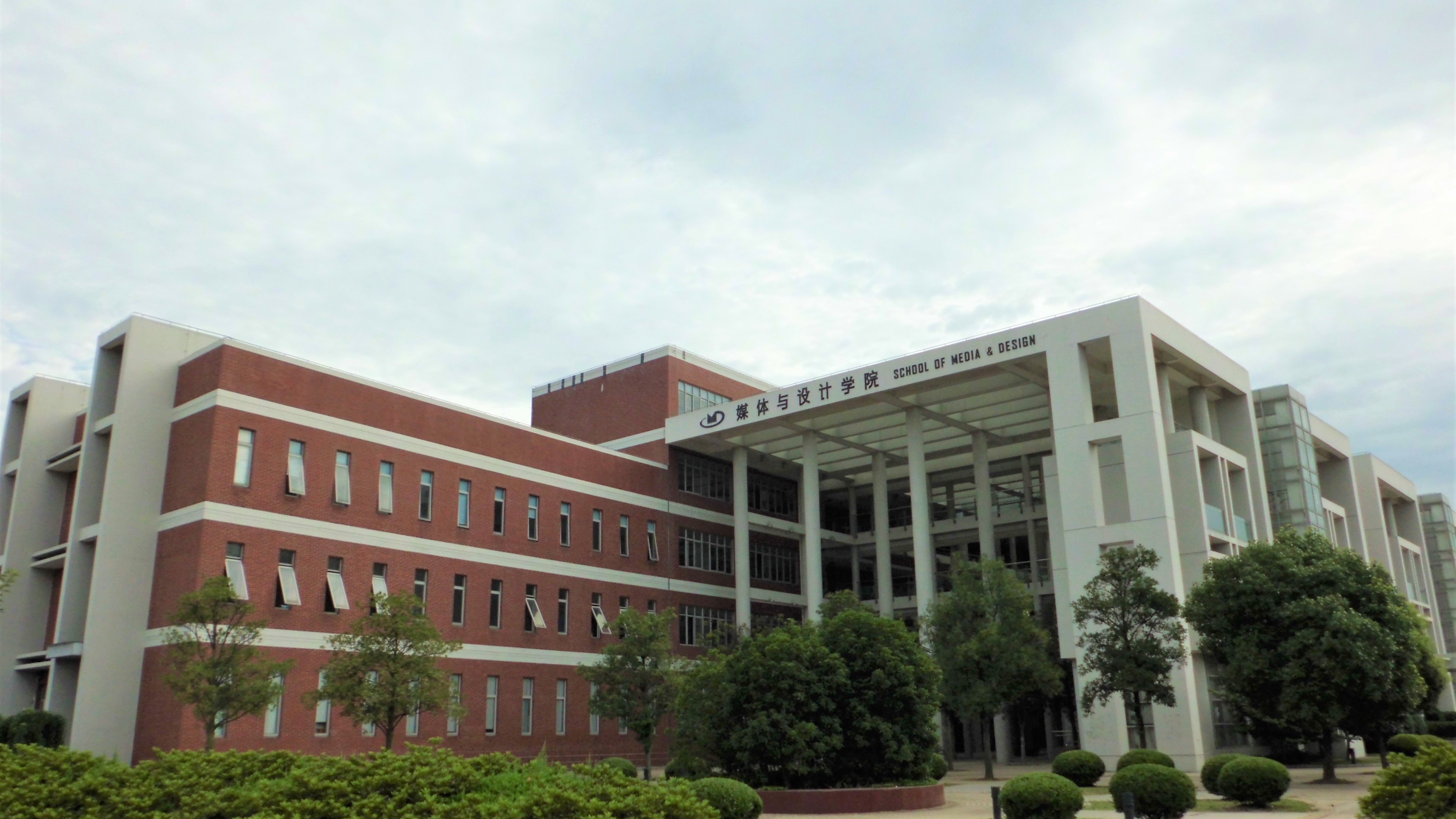 没人告诉你上海交通大学是一座非常美丽的校园吗？