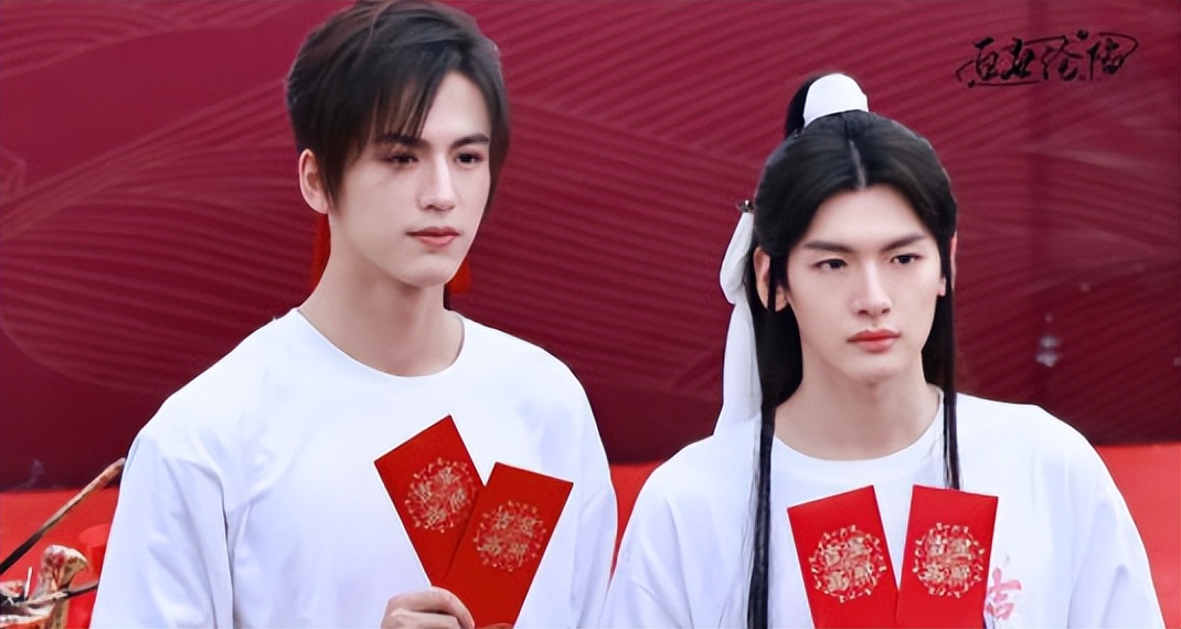 《天官赐福》爆出真人版路透，那么男主有花城和谢怜的感觉吗？