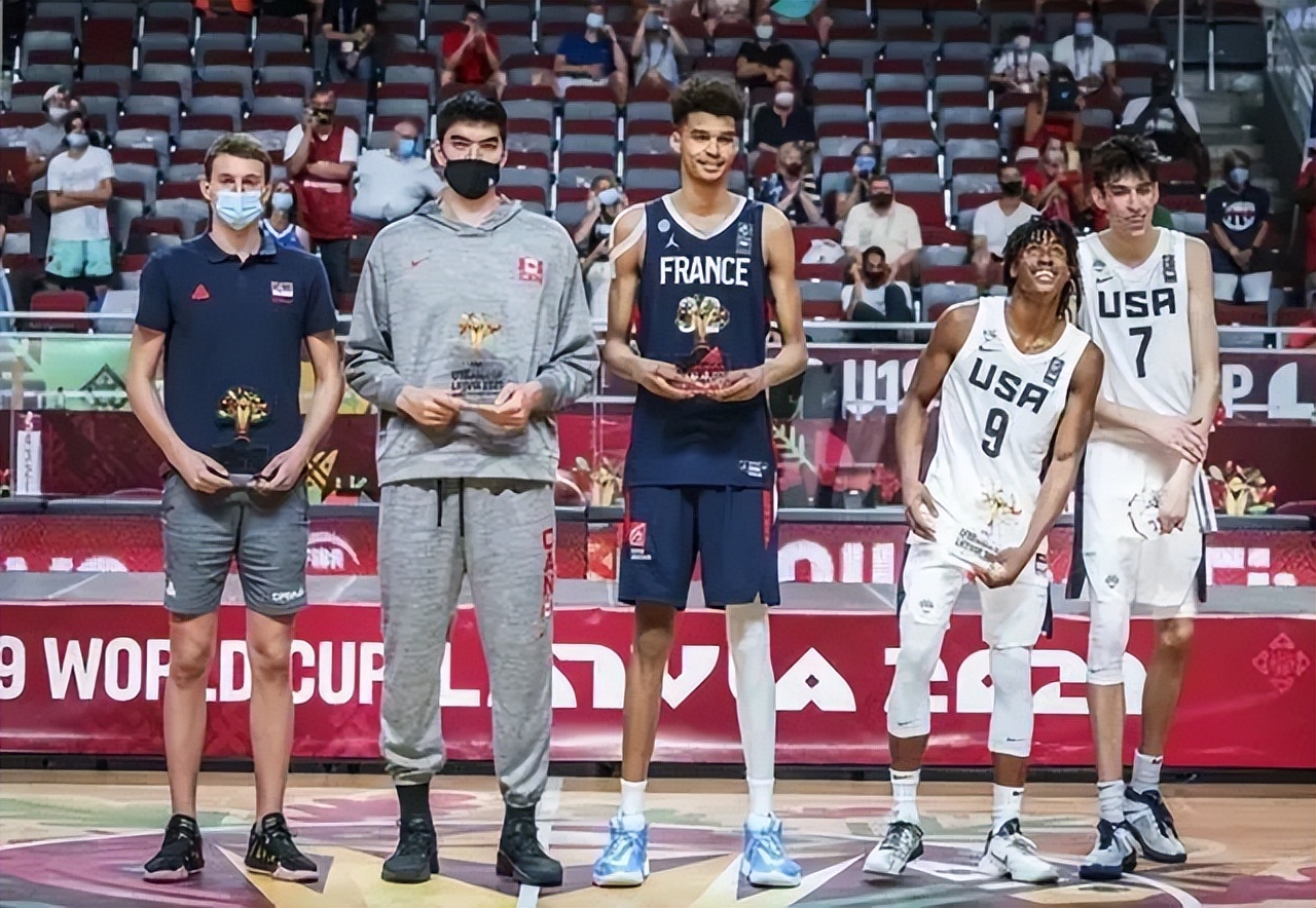 最强nba后卫哪些组合要开(活塞五号秀首秀，左冲右突充满活力，他是今年公认的最强后卫)