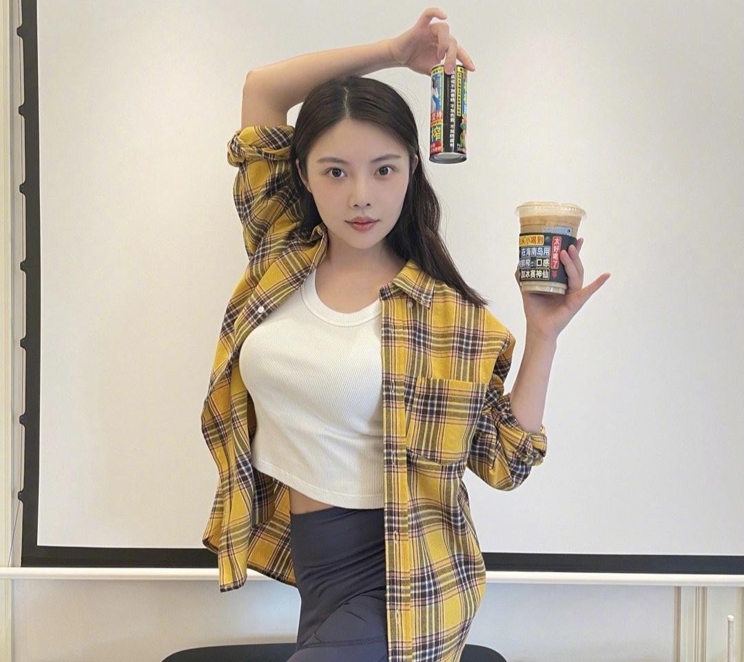 脸和身材判若两人，天使脸魔鬼身材的女明星，有的绝色有的尴尬