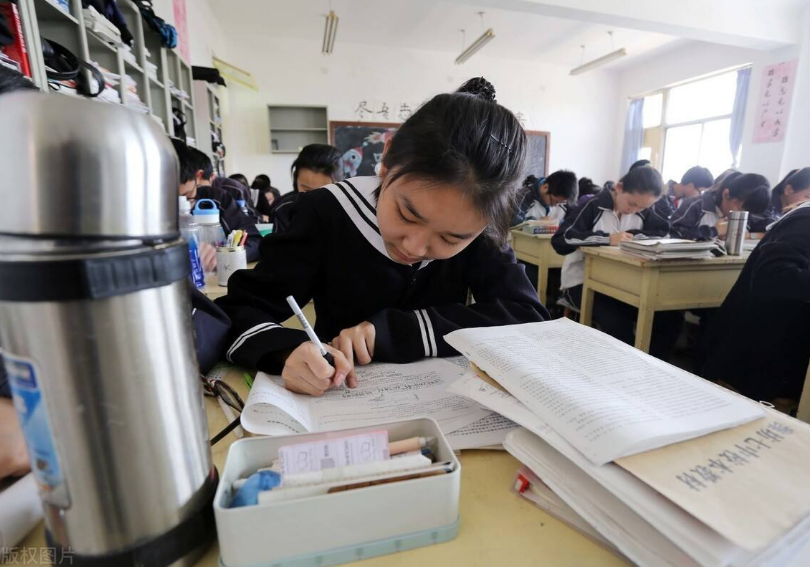 全国百强高中排行榜，衡水、人大附中纷纷入围，榜首是“实力派”