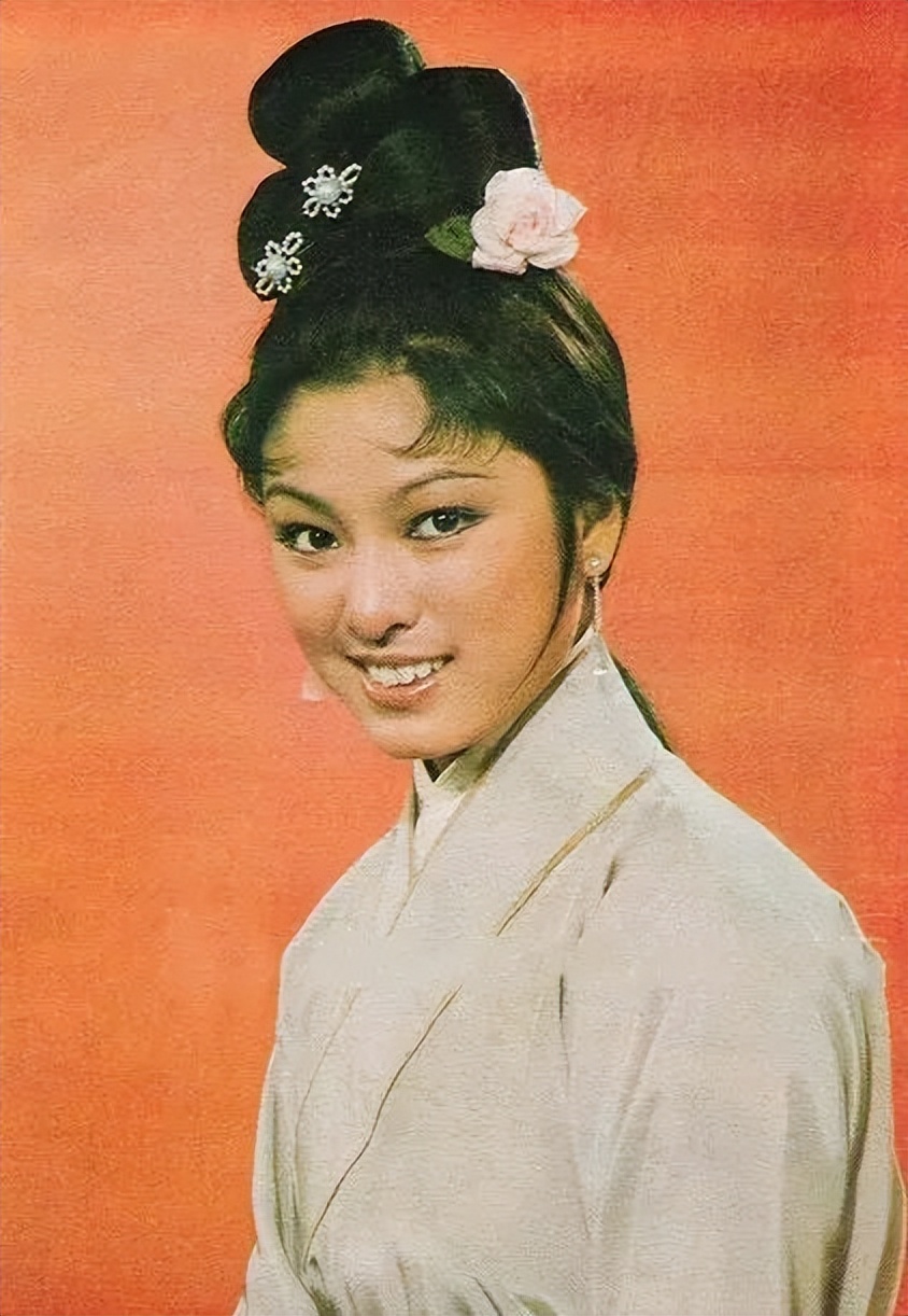 33位老牌簪花美人！林妹妹第一，林芳兵艳绝，你最偏爱谁呢？