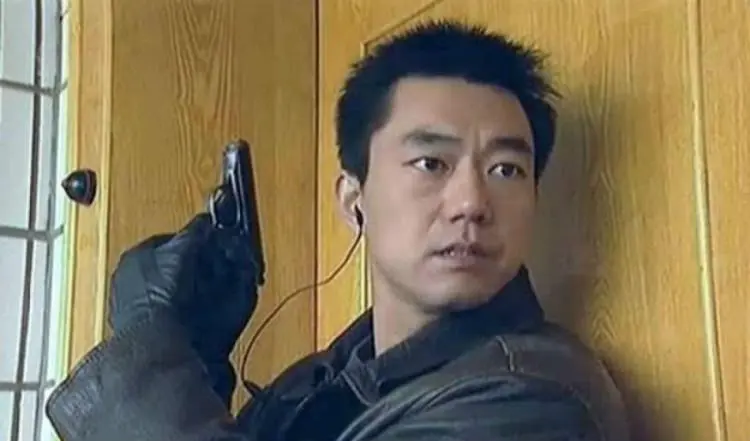 《重案六组》21年演员差距大,有人锒铛入狱,小配角逆袭成老戏骨